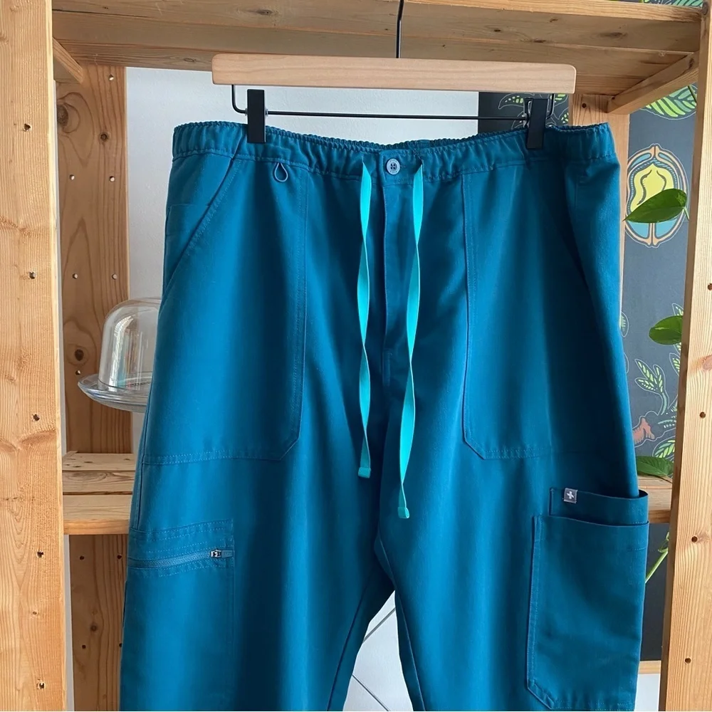 FIGS Teal Blue Cairo Cargo Scrub Pants XL Short